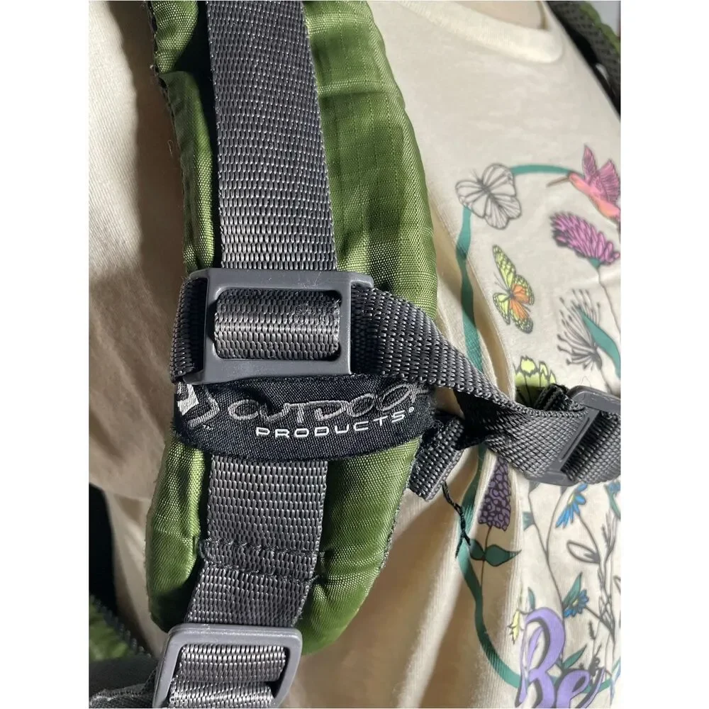 Outdoor Products Arrowhead 8.0 Large Green Nylon Hiking Backpack (Unisex)